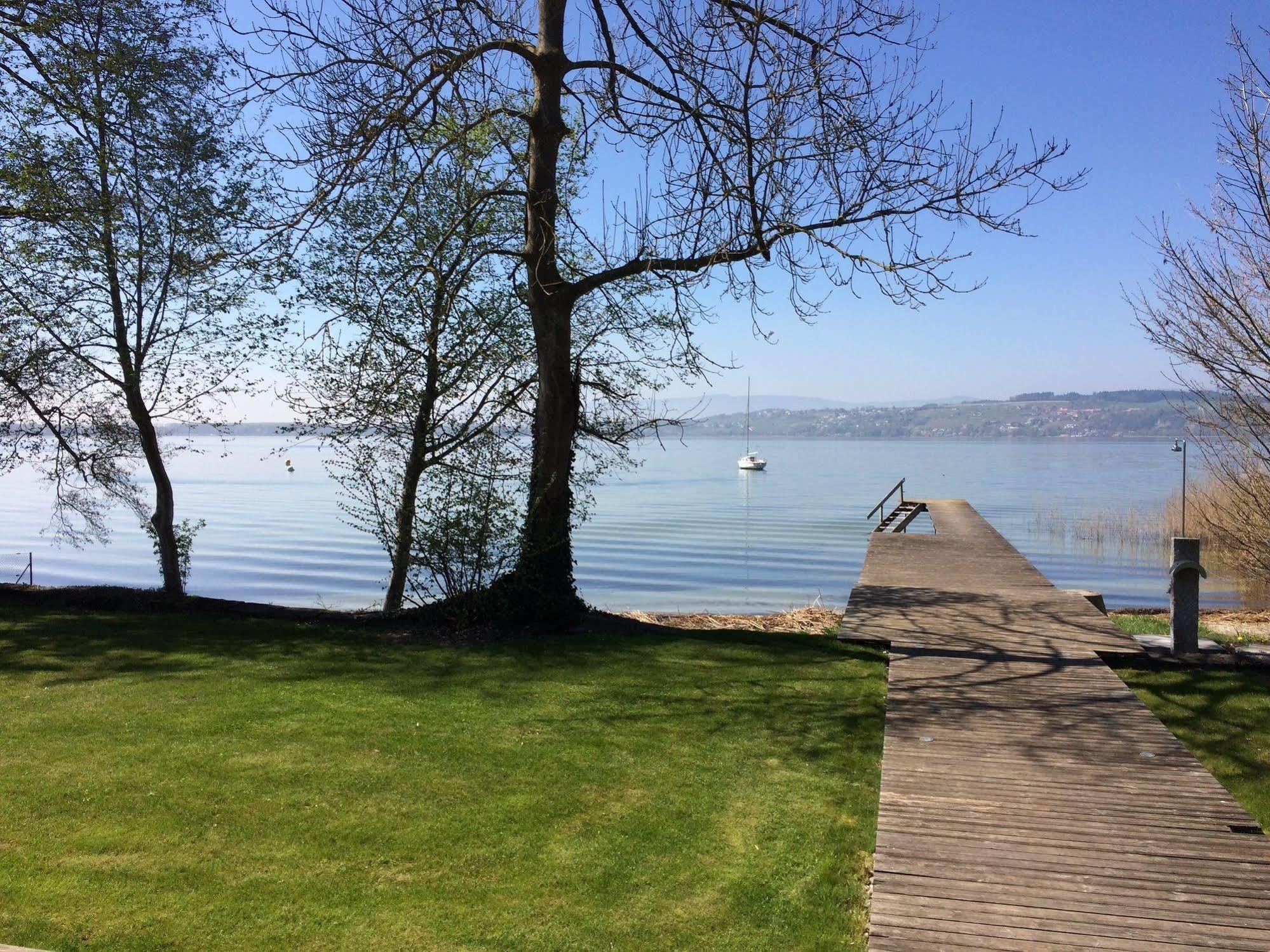 Morat Gaste Zimmer Buitenkant foto